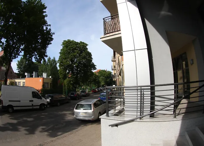 格但斯克公寓酒店 *